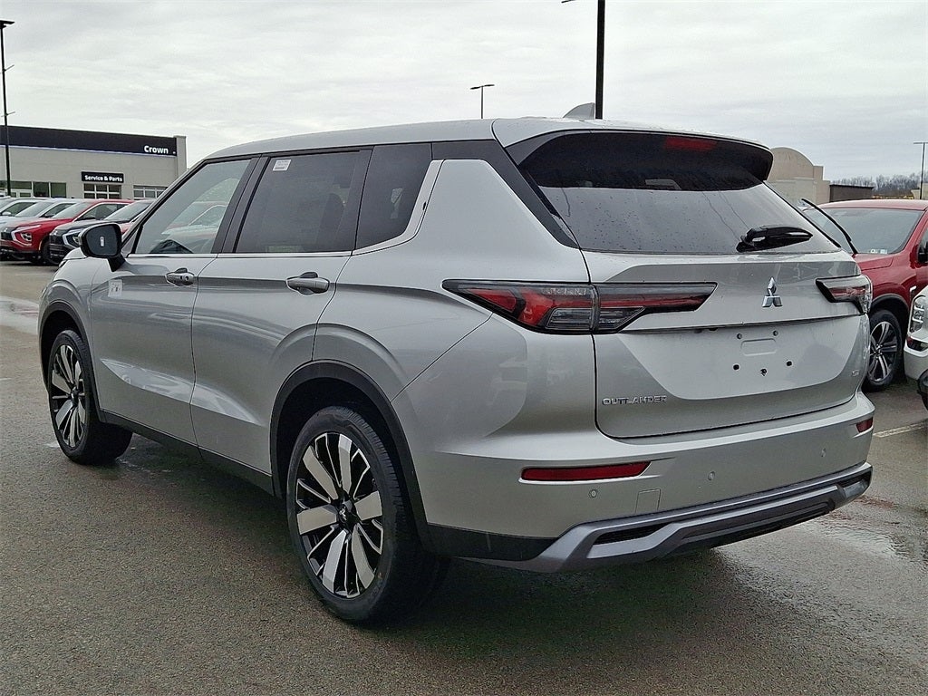 2026 Mitsubishi Outlander SE