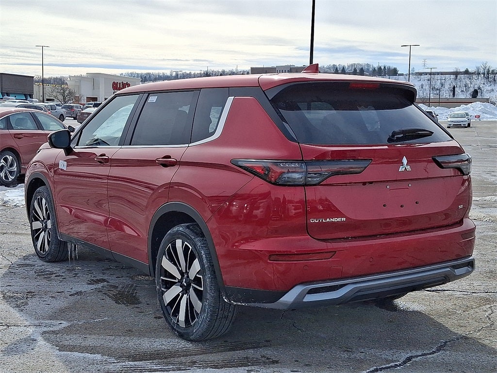 2026 Mitsubishi Outlander SE