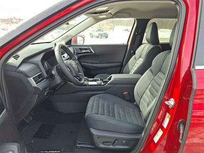 2026 Mitsubishi Outlander SE