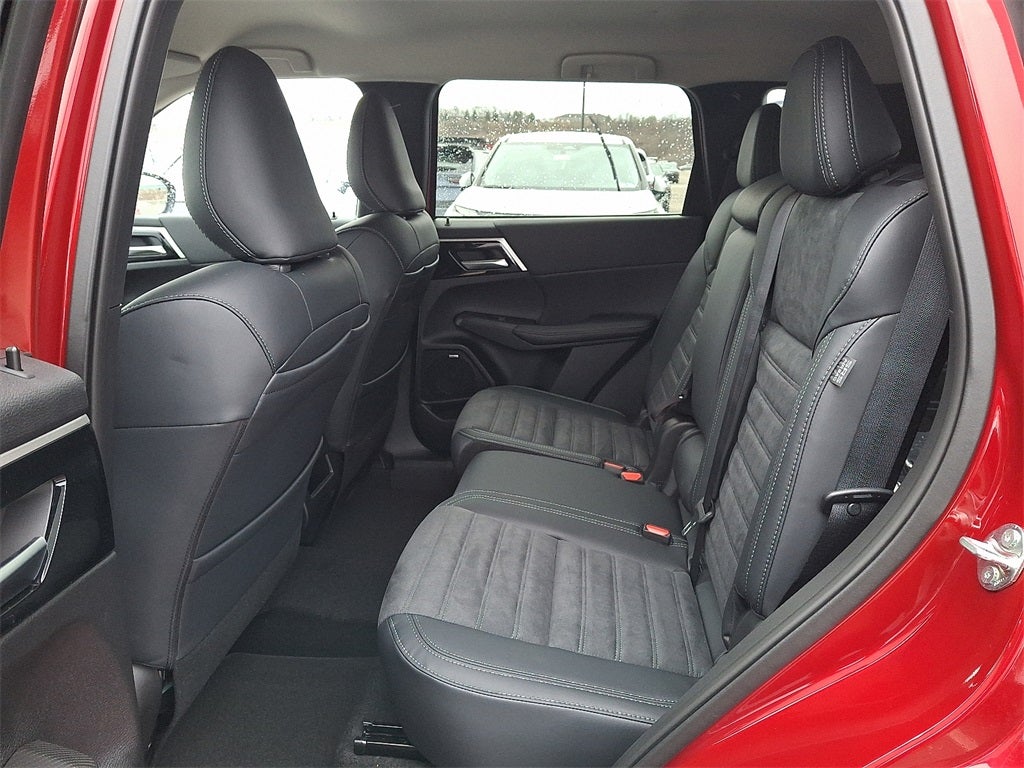 2026 Mitsubishi Outlander SE