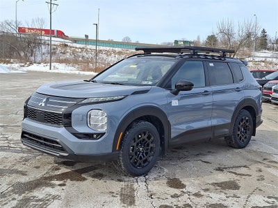 2026 Mitsubishi Outlander Base