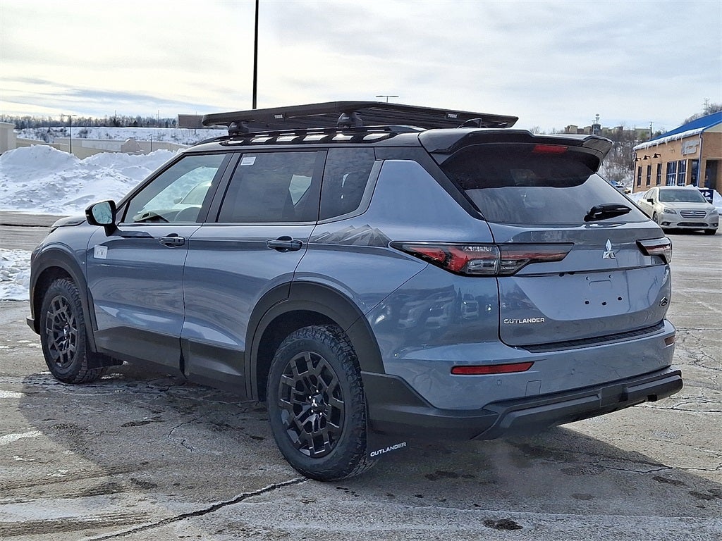 2026 Mitsubishi Outlander Base