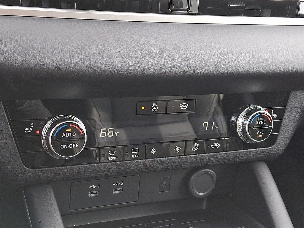 2026 Mitsubishi Outlander Base