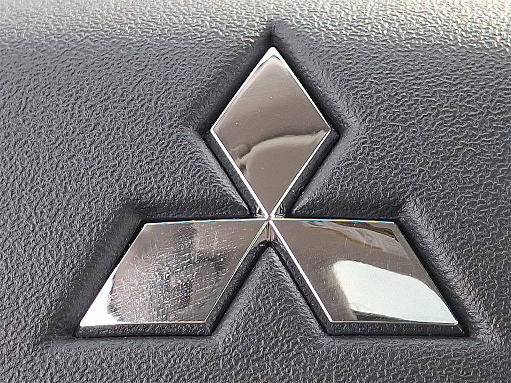 2026 Mitsubishi Outlander SE TECH