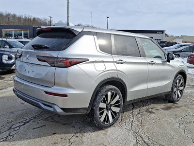 2026 Mitsubishi Outlander SE TECH