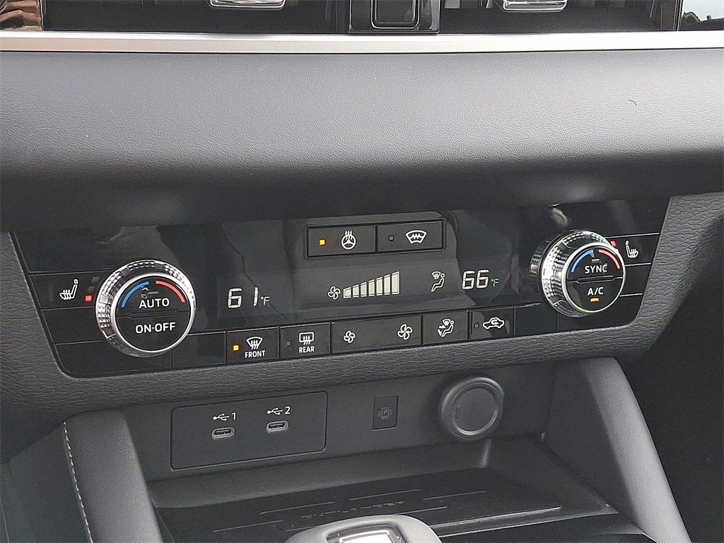 2026 Mitsubishi Outlander SE TECH