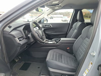 2026 Mitsubishi Outlander SE