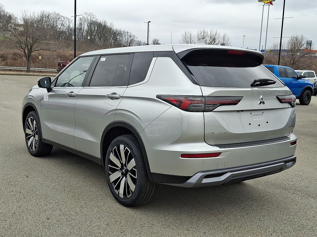 2026 Mitsubishi Outlander SE