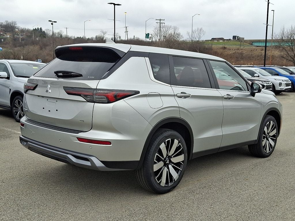 2026 Mitsubishi Outlander SE