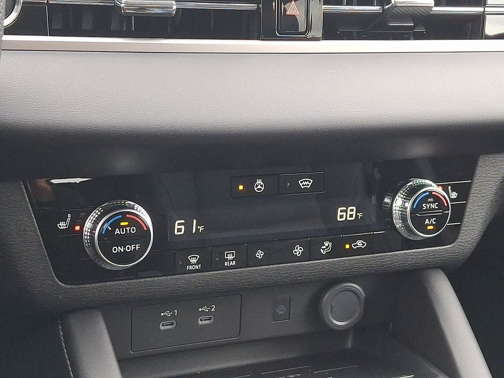 2026 Mitsubishi Outlander SE