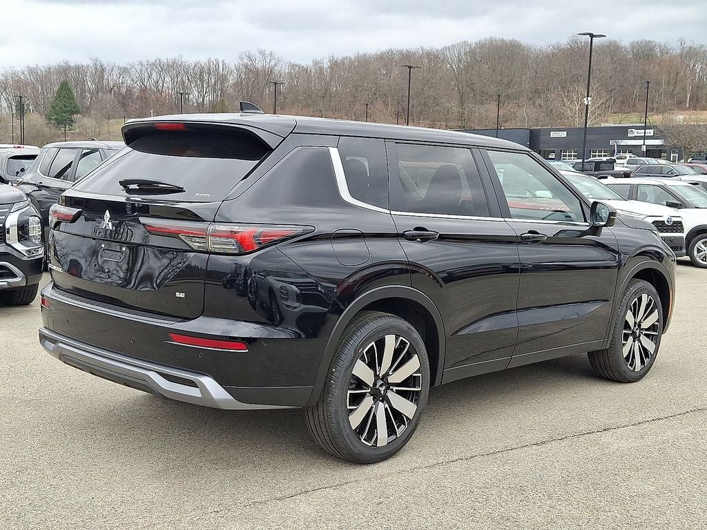 2026 Mitsubishi Outlander SE