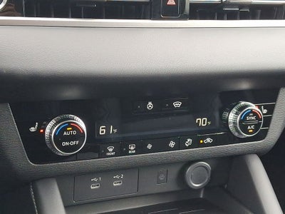 2026 Mitsubishi Outlander SE