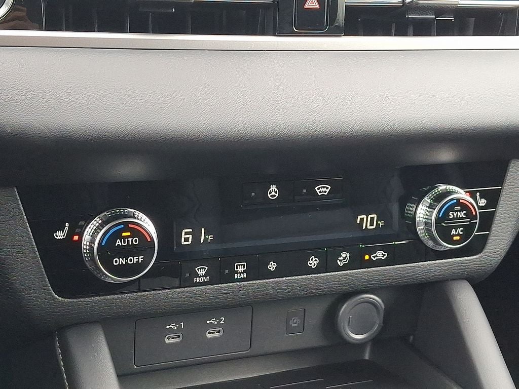 2026 Mitsubishi Outlander SE