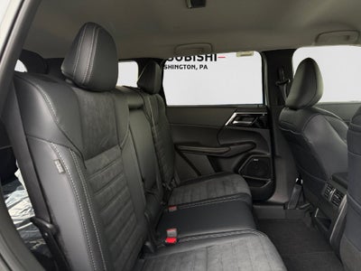 2026 Mitsubishi Outlander SE