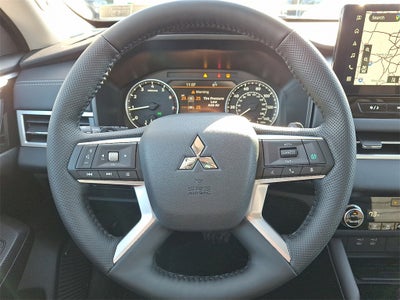 2026 Mitsubishi Outlander Base