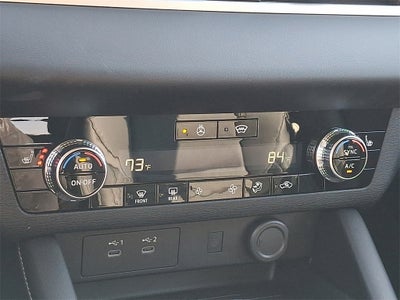 2026 Mitsubishi Outlander Base