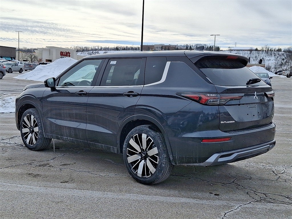 2026 Mitsubishi Outlander SE