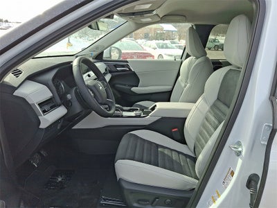 2026 Mitsubishi Outlander SE