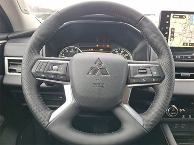 2026 Mitsubishi Outlander SE