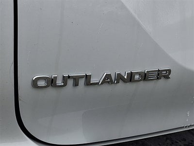 2026 Mitsubishi Outlander Base