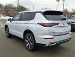 2026 Mitsubishi Outlander Base