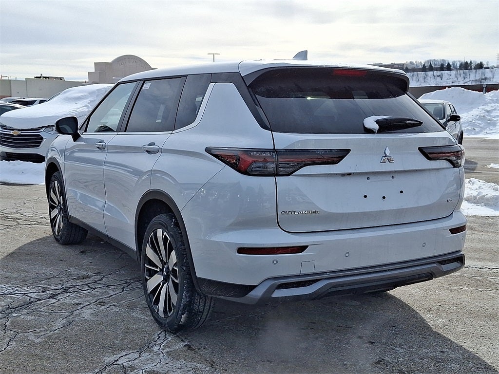 2026 Mitsubishi Outlander SE