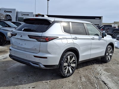 2026 Mitsubishi Outlander SE