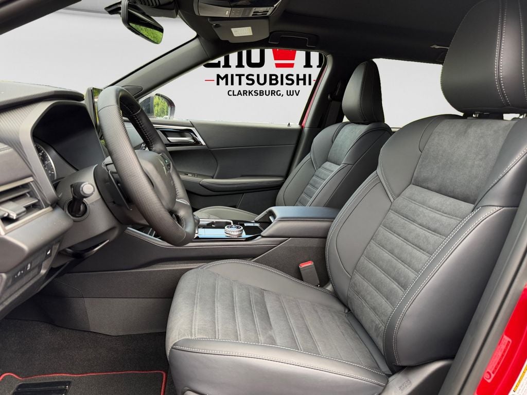 2026 Mitsubishi Outlander Base