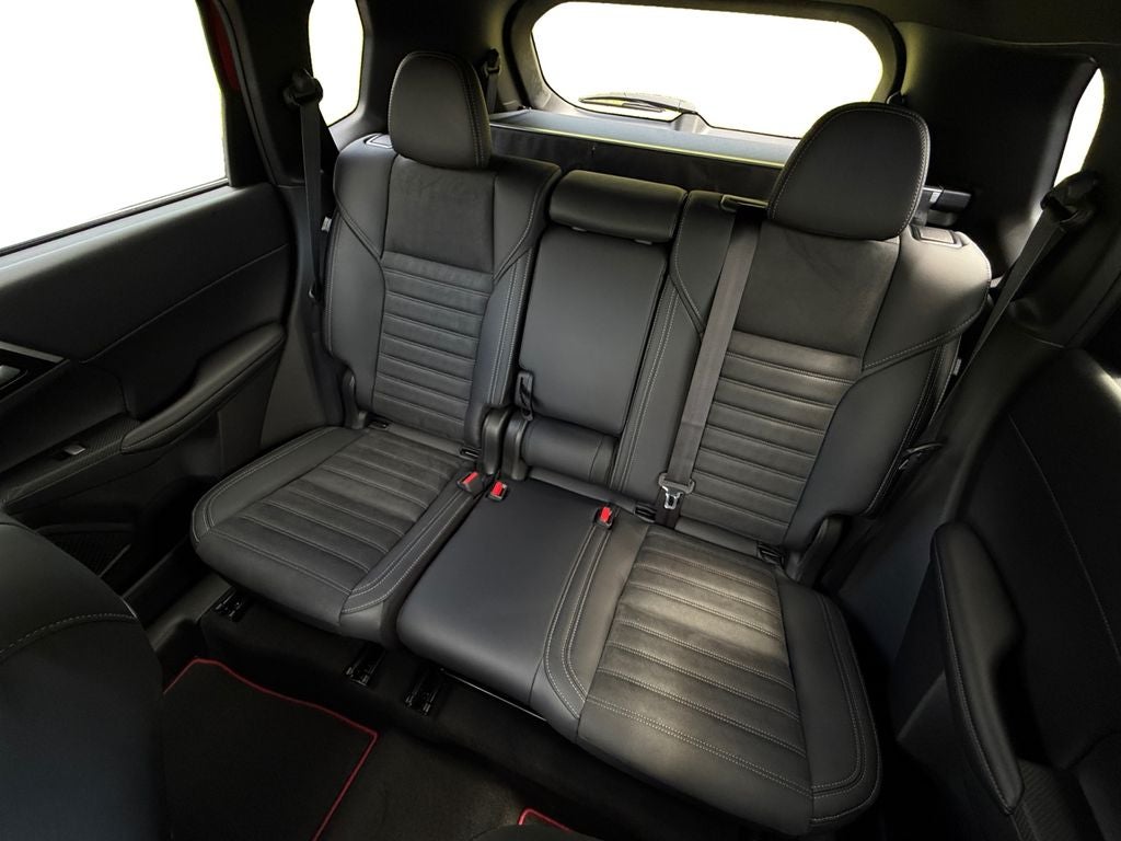 2026 Mitsubishi Outlander Base