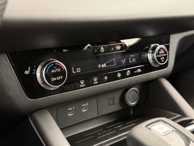 2026 Mitsubishi Outlander LE