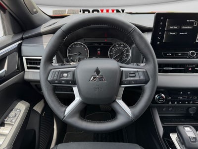 2026 Mitsubishi Outlander LE