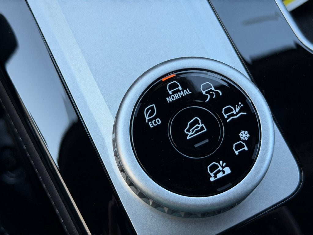 2026 Mitsubishi Outlander Black Edition