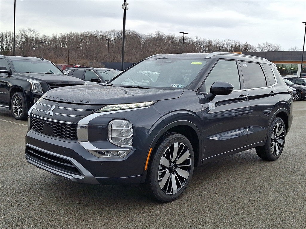 2026 Mitsubishi Outlander Base