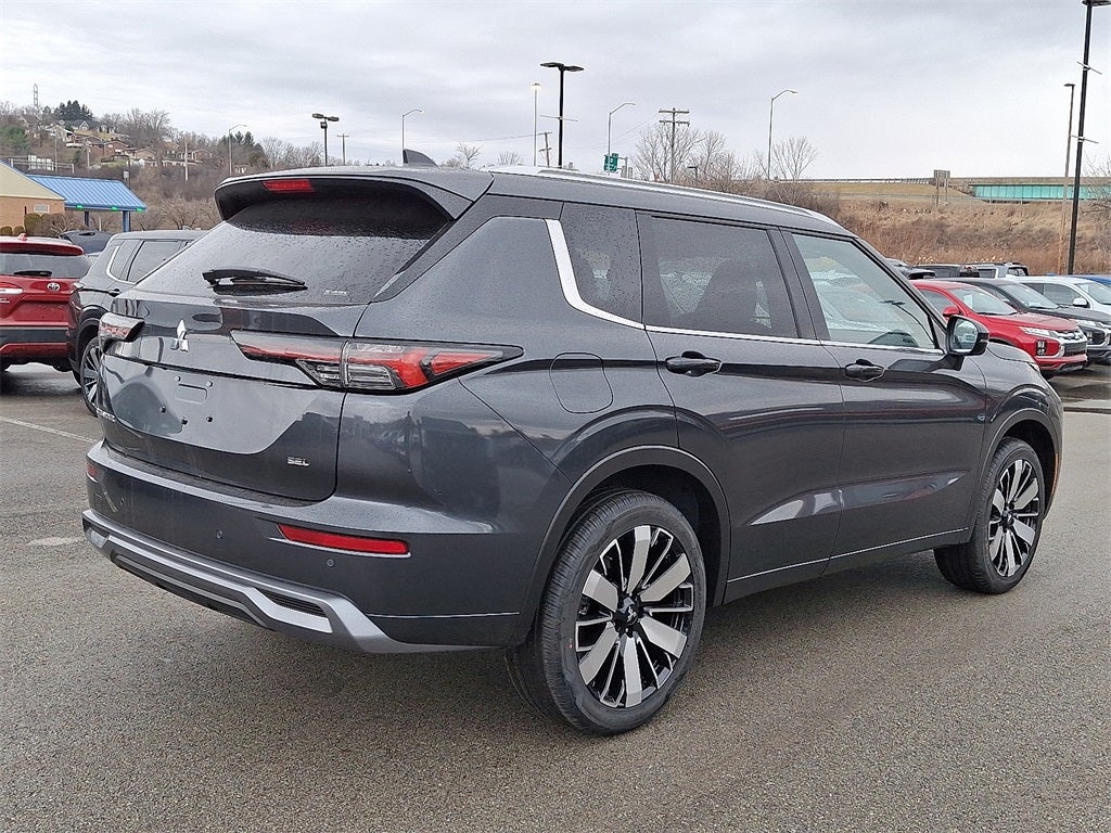 2026 Mitsubishi Outlander Base