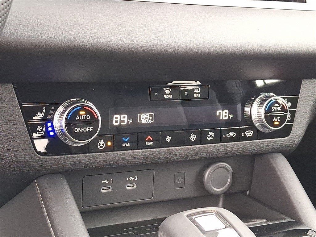 2026 Mitsubishi Outlander Base