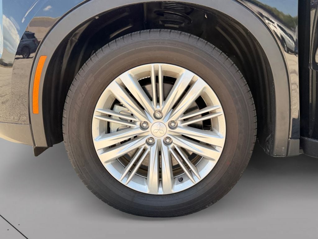 2025 Mitsubishi Outlander Plug-in Hybrid ES - Photo 21