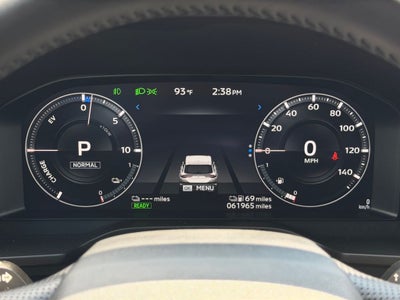 2023 Mitsubishi Outlander PHEV SE tech