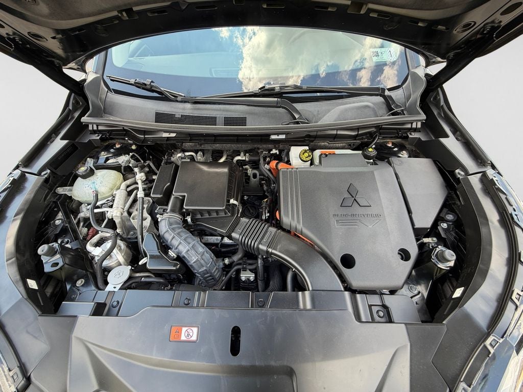 2023 Mitsubishi Outlander PHEV SE tech