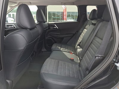 2025 Mitsubishi Outlander PHEV SE