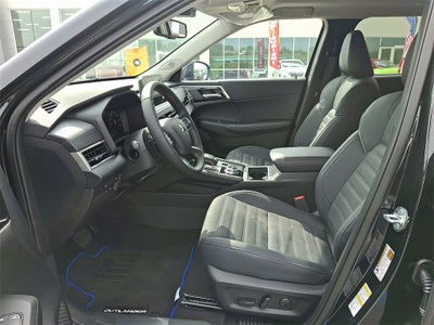 2025 Mitsubishi Outlander PHEV SE