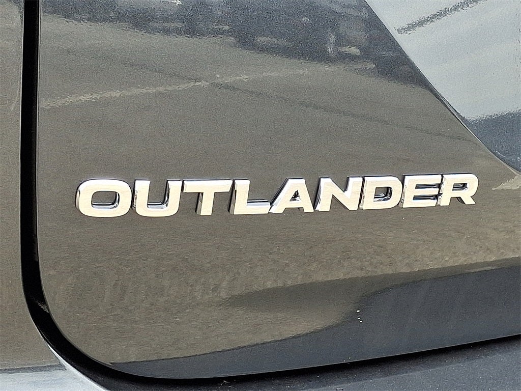 2025 Mitsubishi Outlander PHEV SE