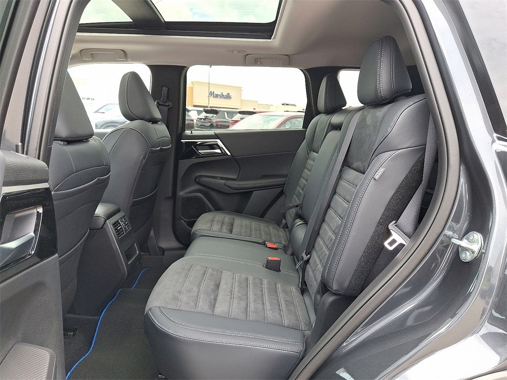 2025 Mitsubishi Outlander PHEV SE