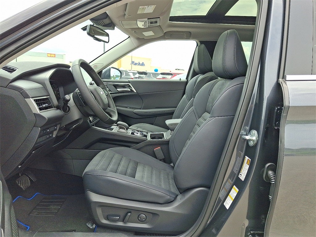 2025 Mitsubishi Outlander PHEV SE