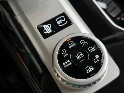 2026 Mitsubishi Outlander PHEV SE