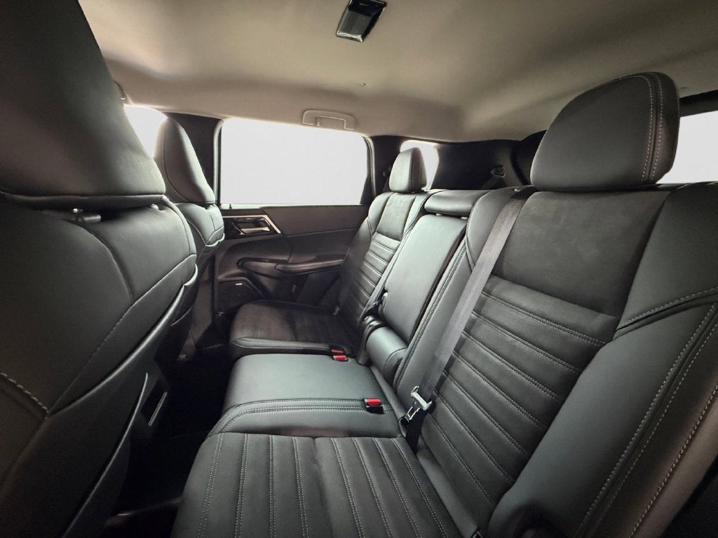 2026 Mitsubishi Outlander PHEV SE