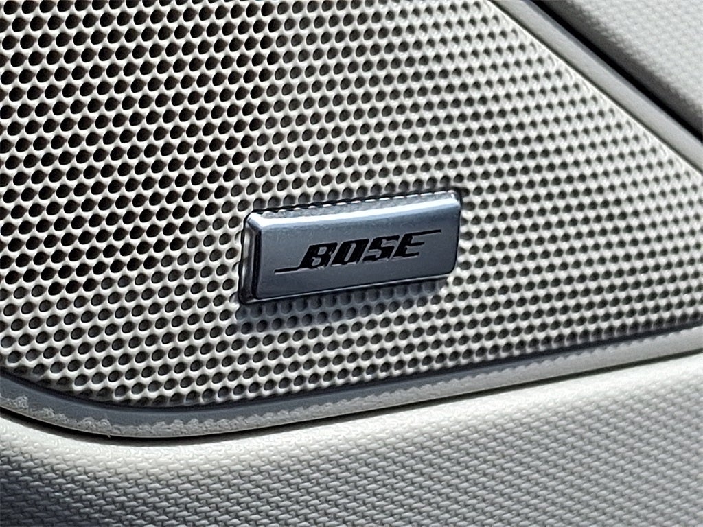 2025 Mitsubishi Outlander PHEV SE