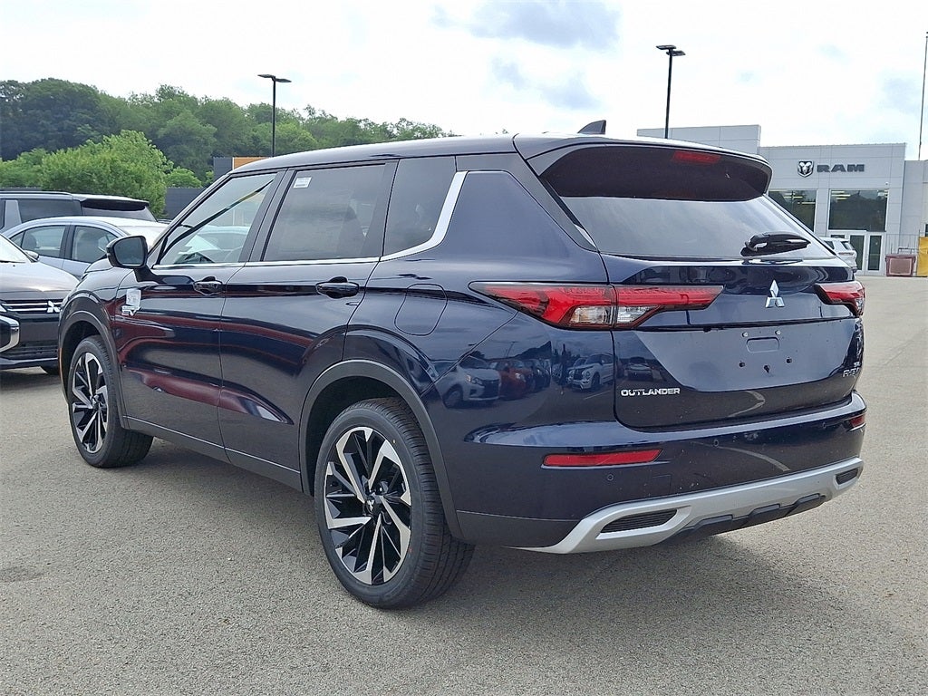 2025 Mitsubishi Outlander PHEV SE