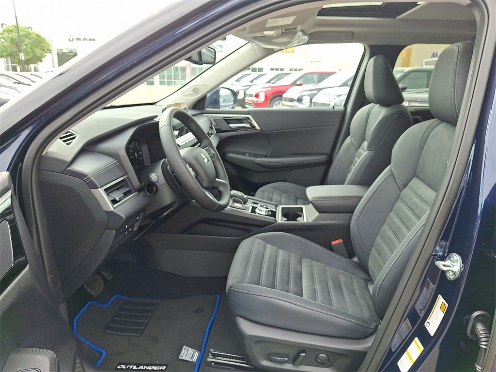 2025 Mitsubishi Outlander PHEV SE
