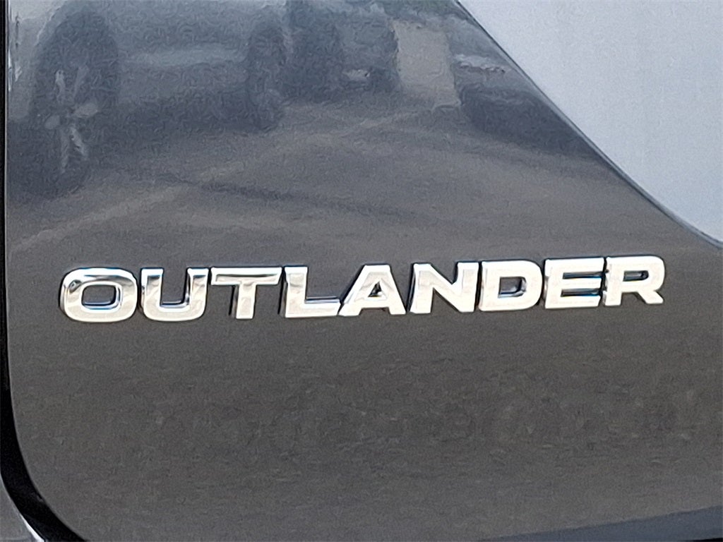 2025 Mitsubishi Outlander PHEV SE