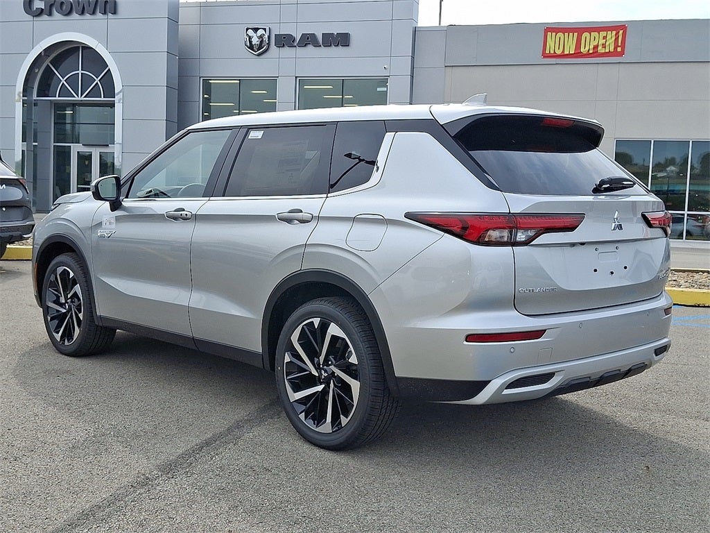 2025 Mitsubishi Outlander PHEV SE